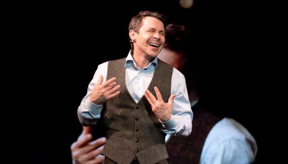 Спектакль «Хулиган и классик. Идеальная пара»