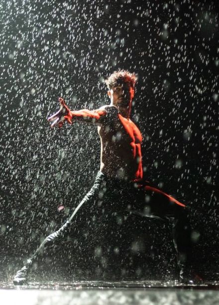 Шоу под дождём V. Признание в любви, Ишим