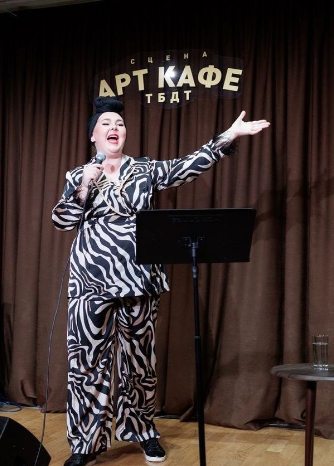 Концерт «В очереди за Адель»