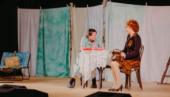 Спектакль «Любовь и голуби»