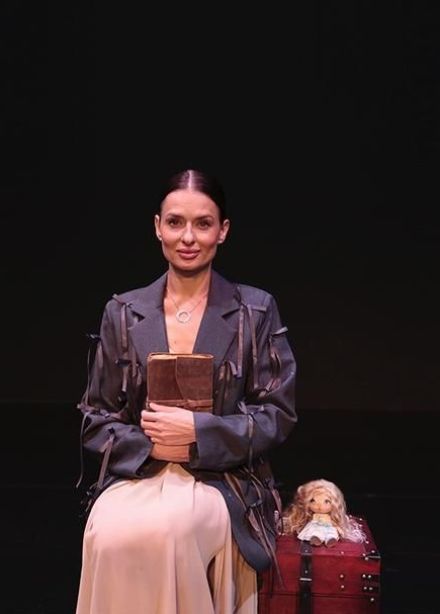 Моноспектакль «Девочка. Девушка. Женщина»
