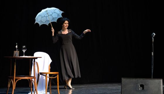 Моноспектакль «Эдит Пиаф. Жизнь в розовом цвете»