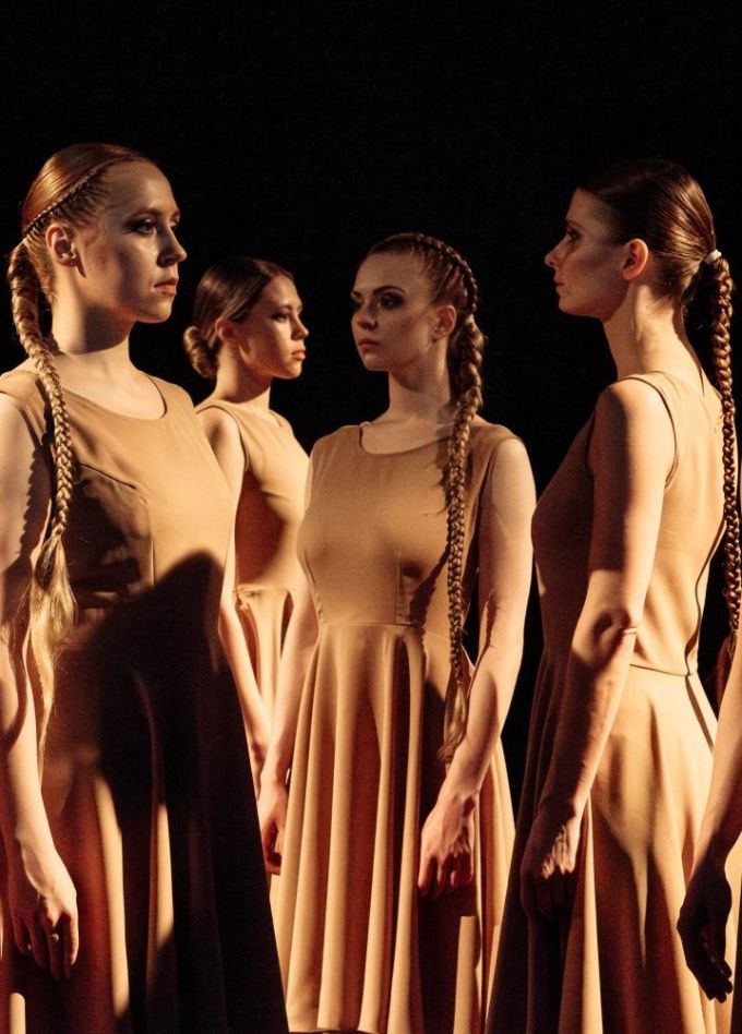 Спектакль «Да.мы»