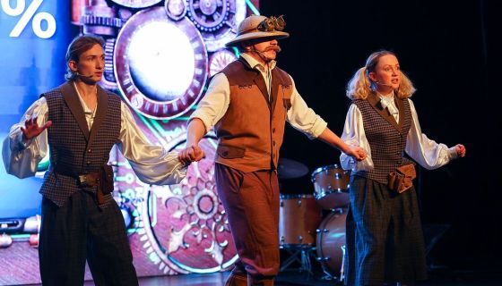 Шоу «Звёзды Юрского периода»