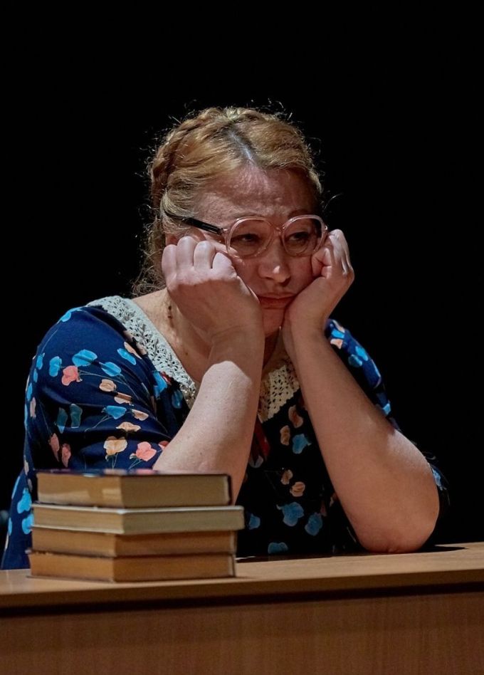 Спектакль «Крупная девочка»