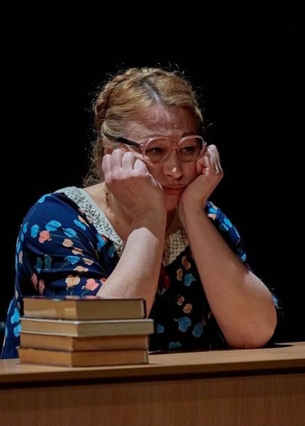 Спектакль «Крупная девочка»