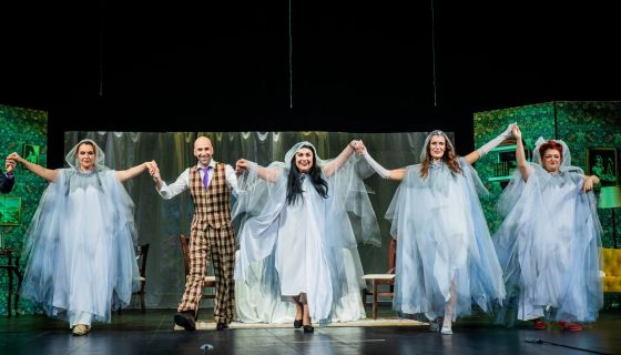 Спектакль «Магия любви, или Не стреляйте в экстрасенса»