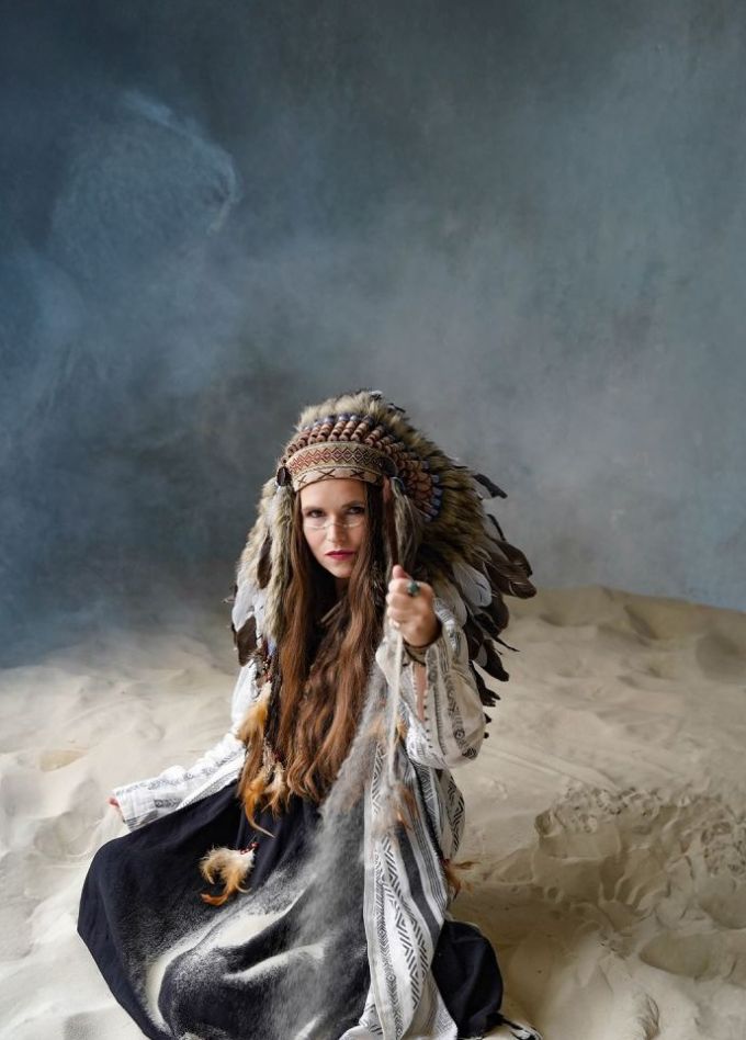 Евгения Рыбакова и группа «Обними Кита»