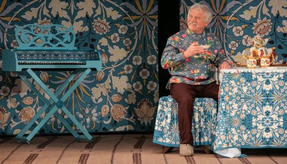 Спектакль «Не в свои сани не садись»