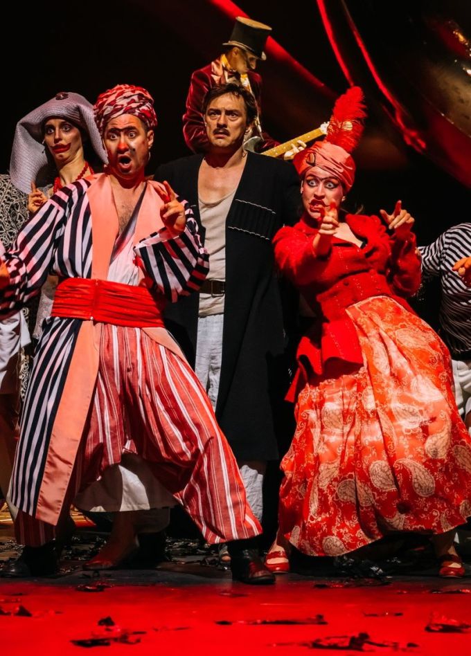 Спектакль «Бег»